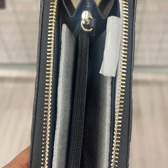 NWT DKNY LOGO WALLET - Picture 12 of 12